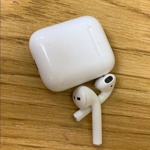 AirPods